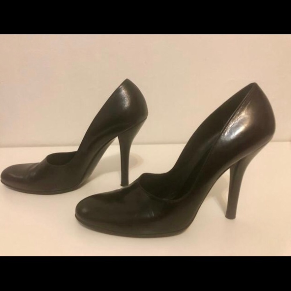 Black Gucci Pumps Size 7 B